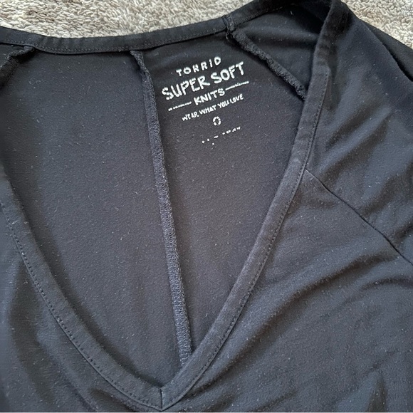 Torrid Super Soft Babydoll Shirt Bundle Ursula Floral - Picture 2 of 6